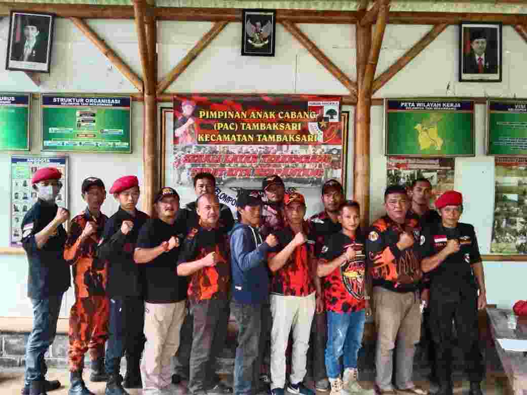 Pengurus Pemuda Pancasila Kecamatan Tambaksari